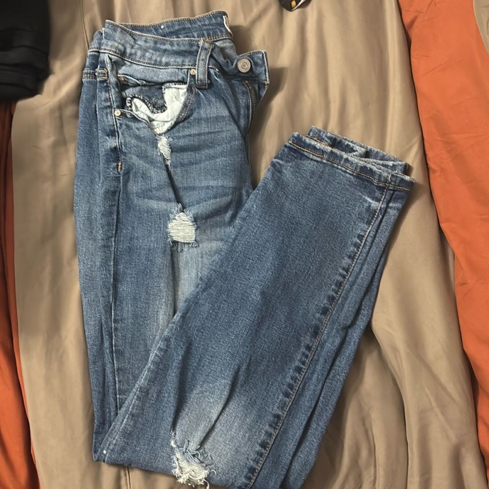 Medium wash Tricot distressed jeans